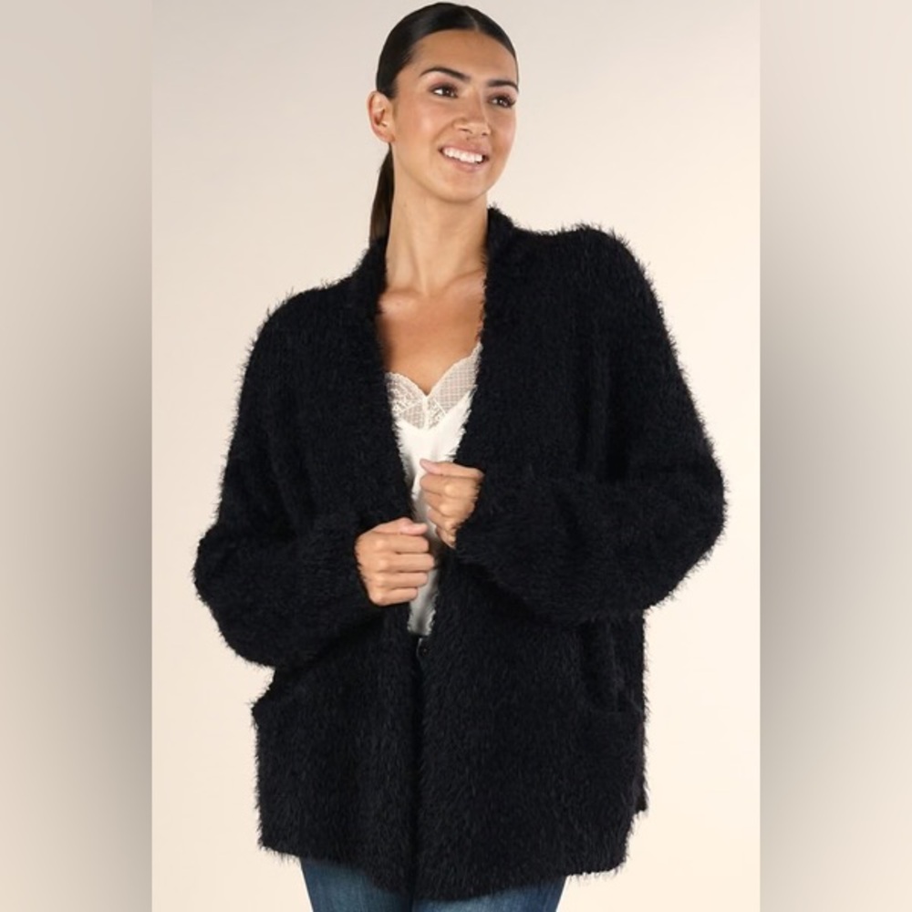 Aritzia Wilfred fuzzy cropped sleeve cardigan XS